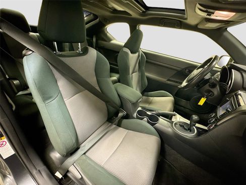 Used 2015 Scion tC image 25