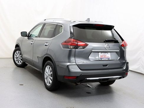 Used 2018 Nissan Rogue SV image 8