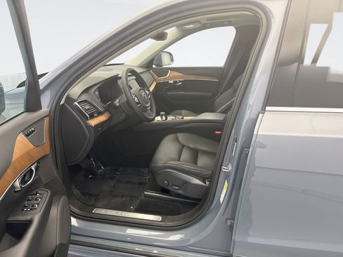 Used 2023 Volvo XC90 B6 Plus AWD/4WD image 10