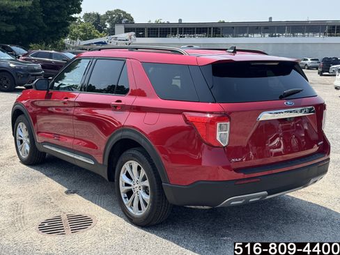 Used 2023 Ford Explorer XLT w/ Equipment Group 202A AWD/4WD image 7