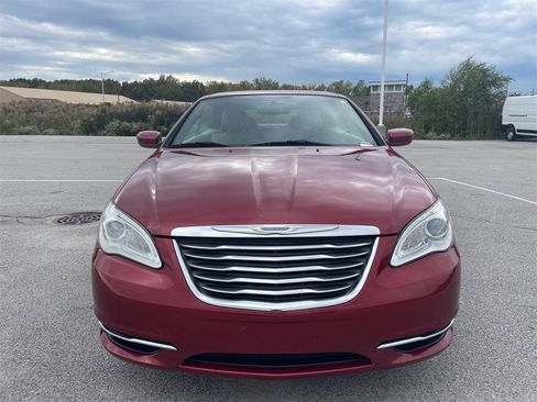 Used 2012 Chrysler 200 Touring image 10
