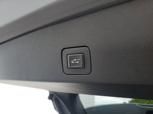 Used 2021 Buick Encore GX Essence w/ Advanced Technology Package image 11