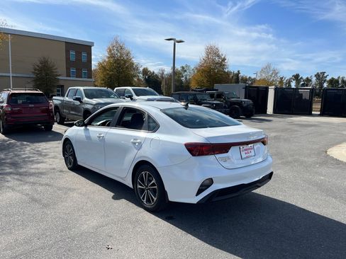 Used 2024 Kia Forte LXS w/ LXS Technology Package image 15