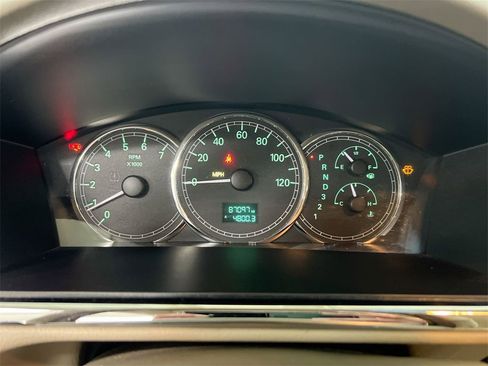 Used 2005 Buick LaCrosse CX image 11