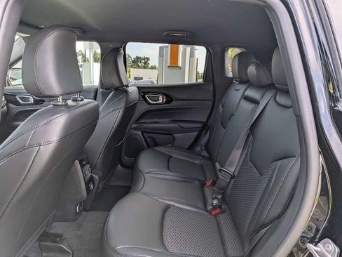 New 2026 Jeep Compass Latitude AWD/4WD image 12