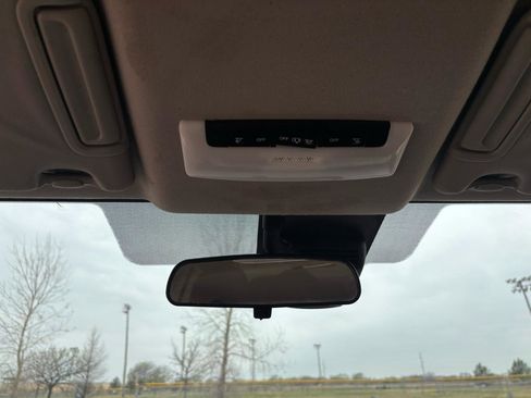 Used 2021 Nissan Versa SV image 17