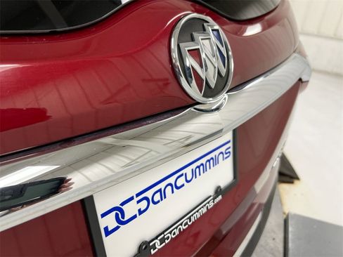 Used 2019 Buick Enclave Essence image 26