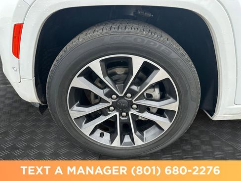 Used 2023 Jeep Grand Cherokee L Overland AWD/4WD image 9