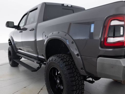 Used 2019 RAM 2500 Laramie w/ Night Edition AWD/4WD image 13