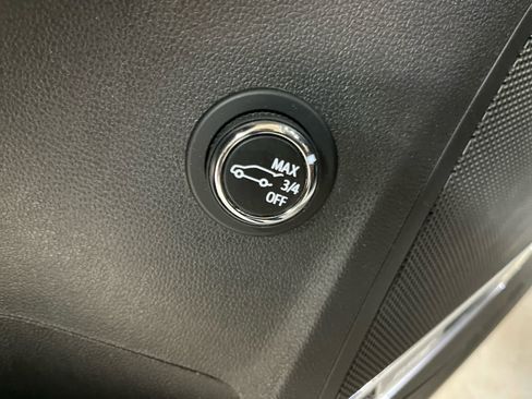 Certified 2022 Buick Envision Avenir w/ Technology Package II image 18