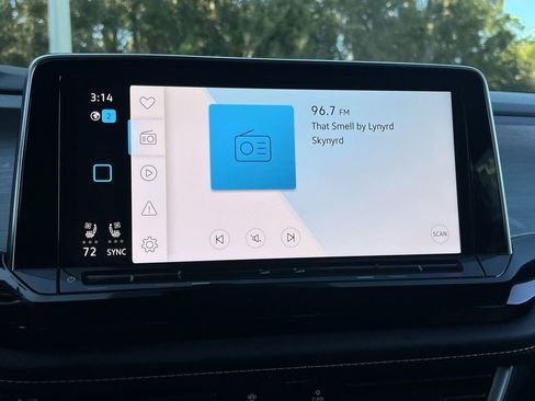 Certified 2024 Volkswagen Atlas Cross Sport SE image 16