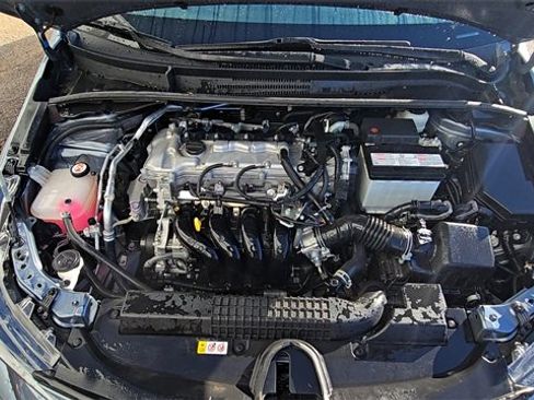 Used 2022 Toyota Corolla LE image 32