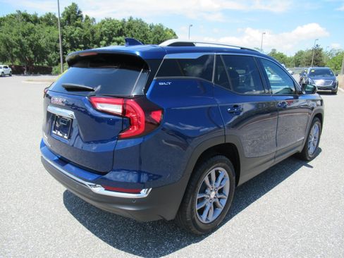 Used 2023 GMC Terrain SLT FWD image 7
