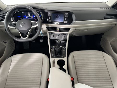 Used 2022 Volkswagen Jetta S image 19