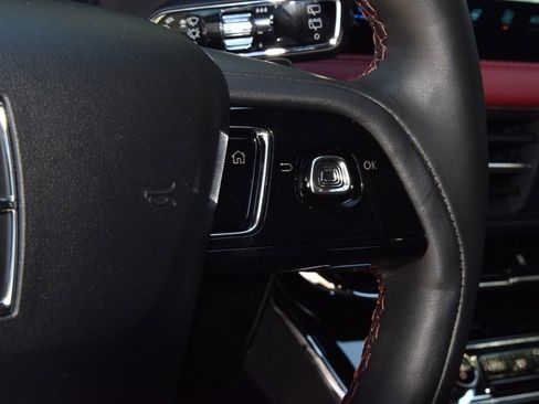 New 2025 Lincoln Corsair Reserve w/ Equipment Group 202A image 25