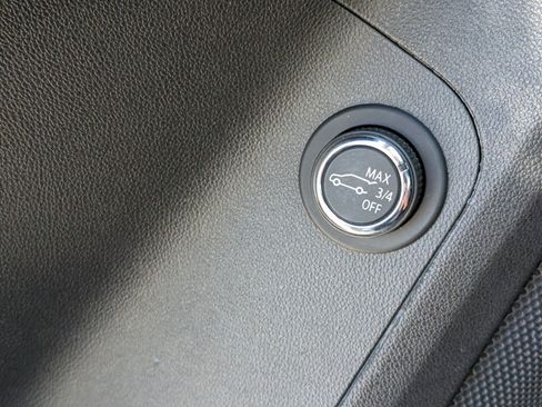 Used 2019 GMC Acadia SLE image 34