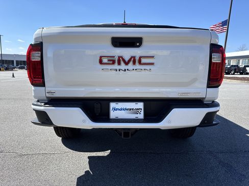 New 2026 GMC Canyon Elevation w/ Convenience Package image 9