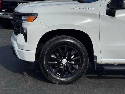 Used 2023 Chevrolet Silverado 1500 Custom image 38
