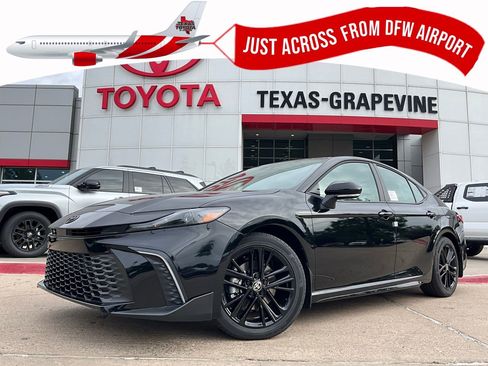 New 2026 Toyota Camry SE image 1