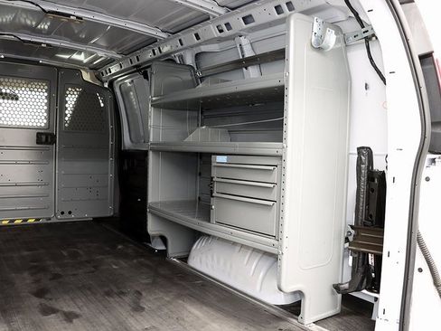 Used 2020 Chevrolet Express 2500 image 21