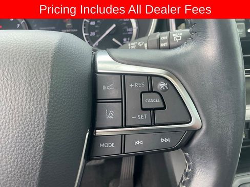 Used 2021 Toyota Highlander XLE FWD image 15