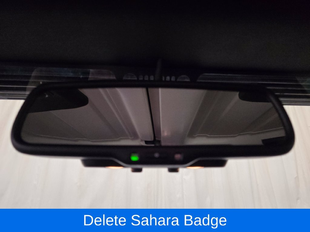 Used 2018 Jeep Wrangler Unlimited Sahara AWD/4WD image 17