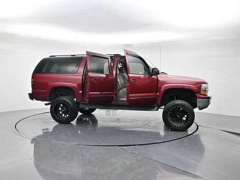 Used 2004 Chevrolet Suburban LT w/ Preferred Equipment Group RWD image 51