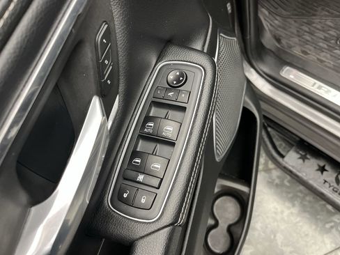 Used 2021 RAM 1500 Laramie w/ Sport Appearance Package image 8