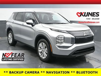 Used 2025 Mitsubishi Outlander ES