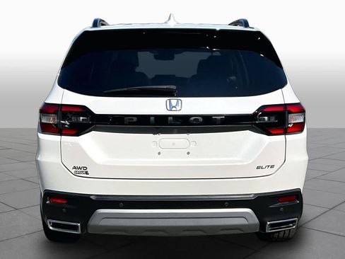 Used 2025 Honda Pilot Elite image 5