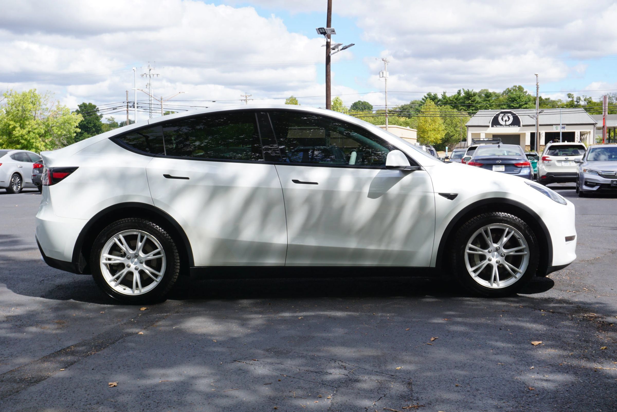 Used 2021 Tesla Model Y Long Range AWD/4WD image 4