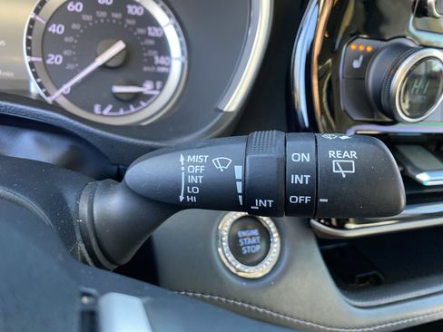 Used 2022 Toyota Highlander XLE image 36