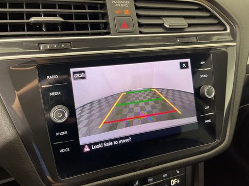 Used 2024 Volkswagen Tiguan SE image 29