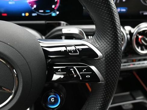 Used 2025 Mercedes-Benz GLA 35 AMG 4MATIC image 10