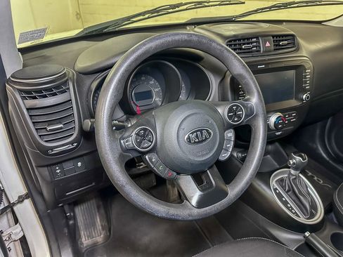 Used 2018 Kia Soul + image 23