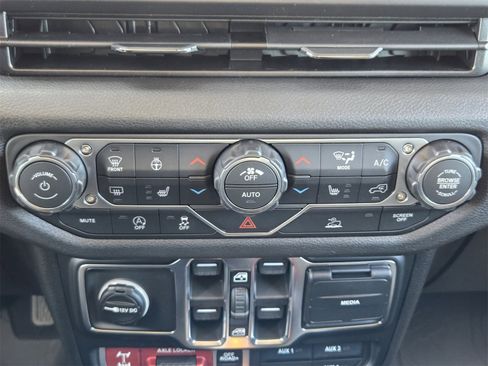 New 2026 Jeep Wrangler Unlimited Sport image 18