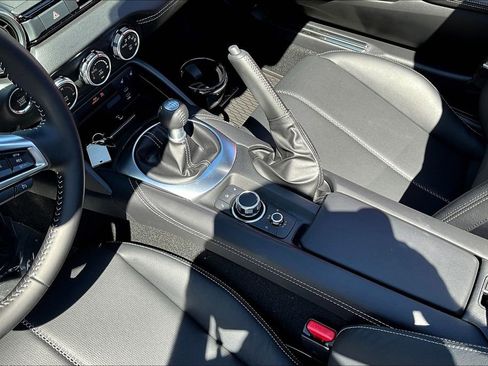 New 2025 MAZDA MX-5 Miata Grand Touring w/ Weather Package image 17