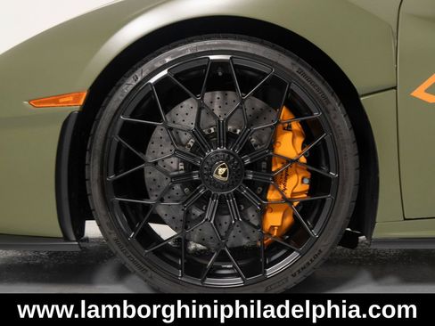 Used 2023 Lamborghini Huracan STO RWD image 9
