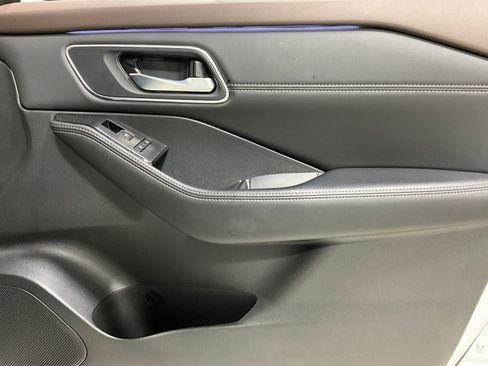 Used 2023 Nissan Rogue Platinum w/ Platinum Premium Package image 21