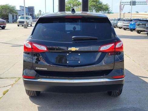 Used 2018 Chevrolet Equinox LS image 18
