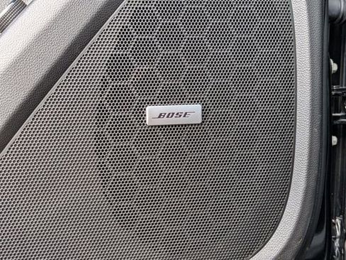 Used 2023 Chevrolet Traverse RS image 17