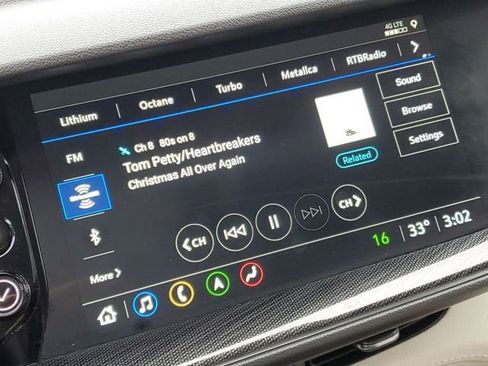 Used 2022 Buick Envision Essence w/ Technology Package I image 14