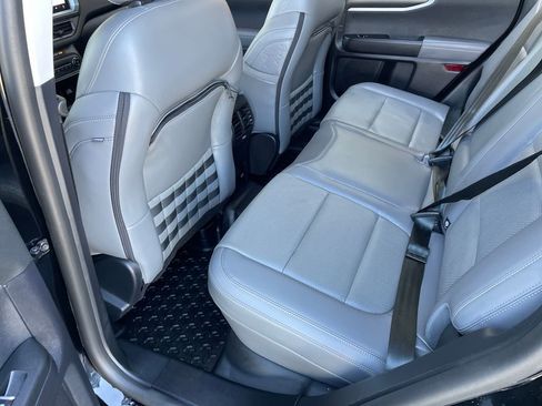 Used 2025 Ford Bronco Sport Badlands image 38