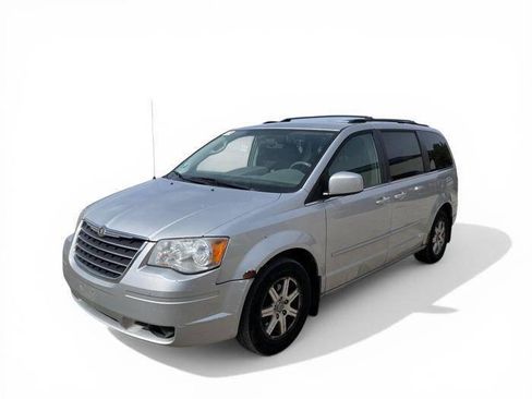 Used 2008 Chrysler Town & Country Touring image 1