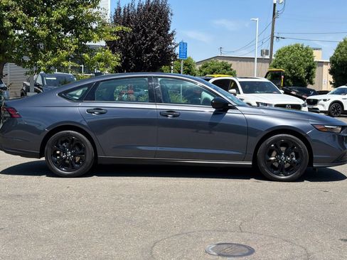 Used 2025 Honda Accord SE image 3