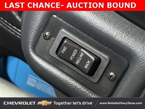 Used 2019 Chevrolet Express 2500 image 31