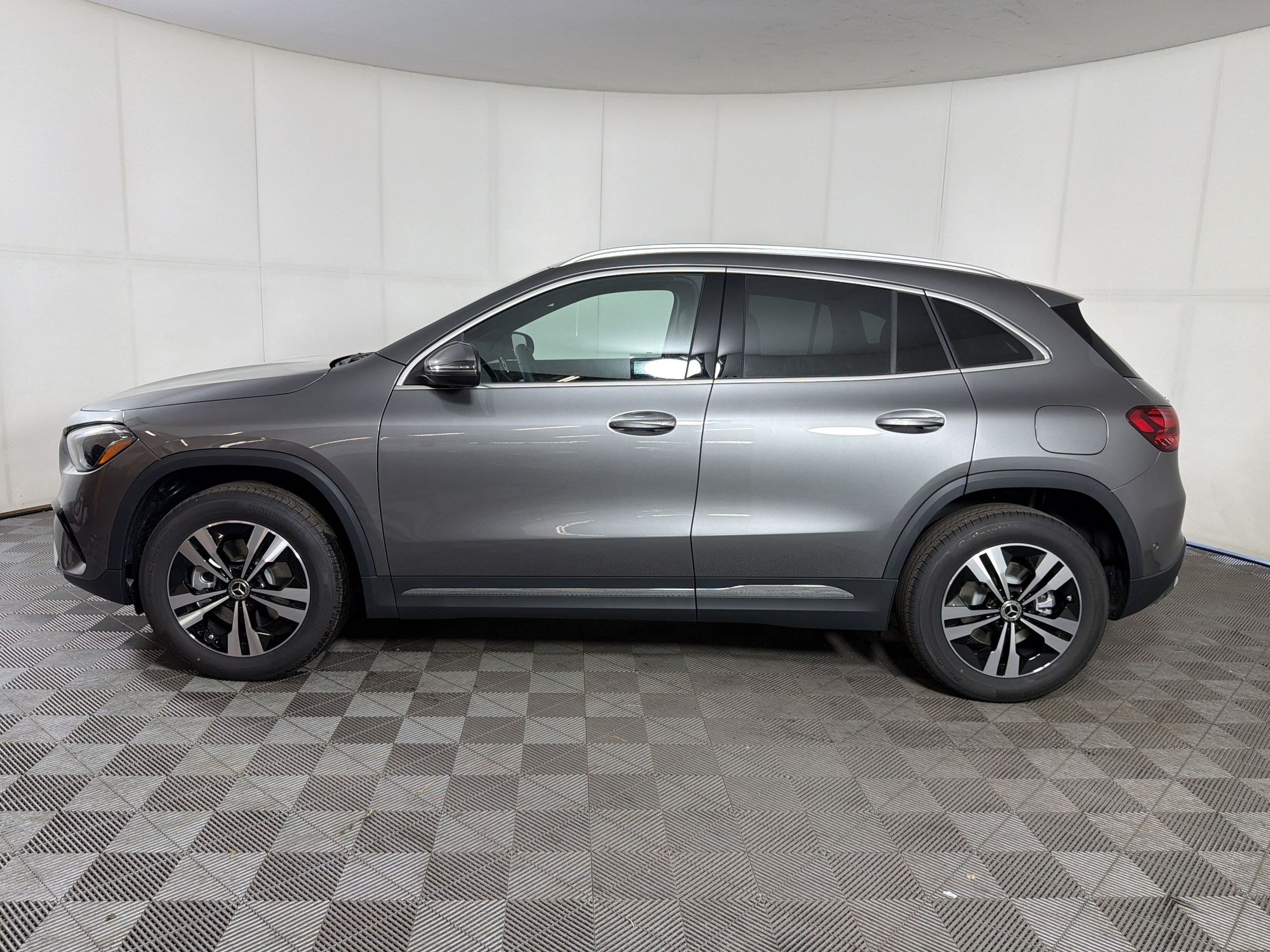 Used 2026 Mercedes-Benz GLA 250 4MATIC image 2
