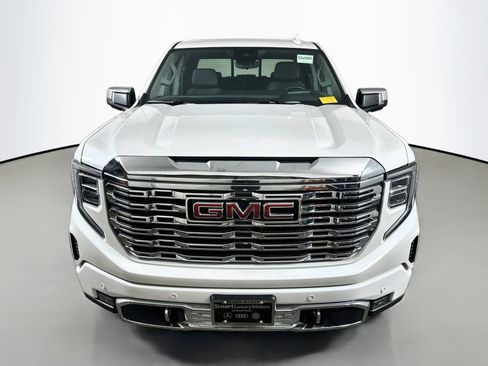 Used 2024 GMC Sierra 1500 Denali w/ Denali Reserve Package AWD/4WD image 2