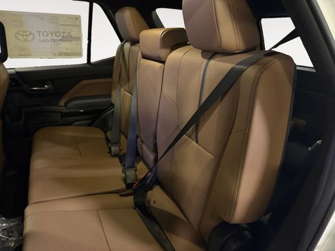 New 2026 Toyota 4Runner Limited AWD/4WD image 17