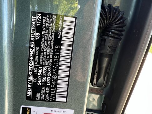 Used 2025 Mercedes-Benz E 350 Sedan image 37